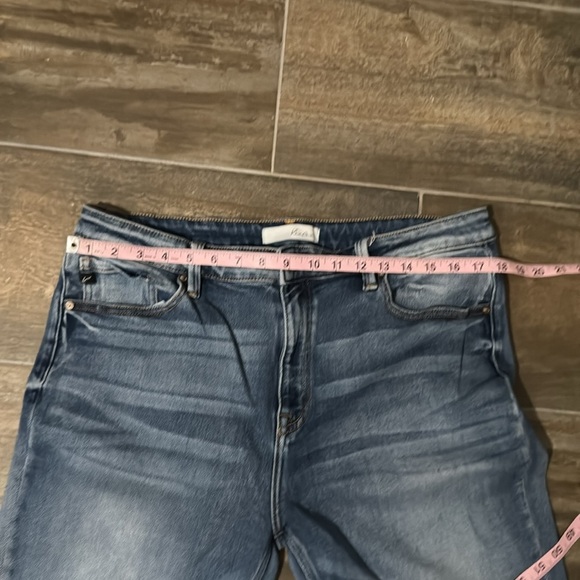 Kancan distressed jeans size 33
Style KC9250M - Picture 10 of 12